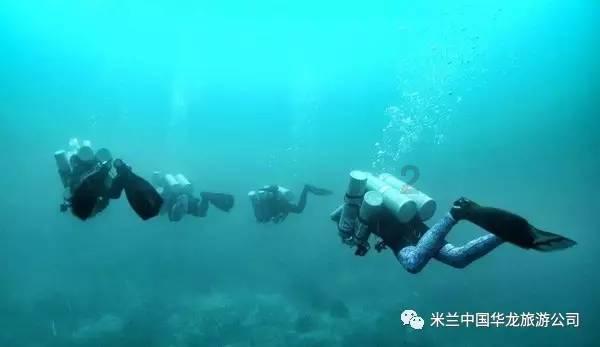 cosx的对称轴是什么？